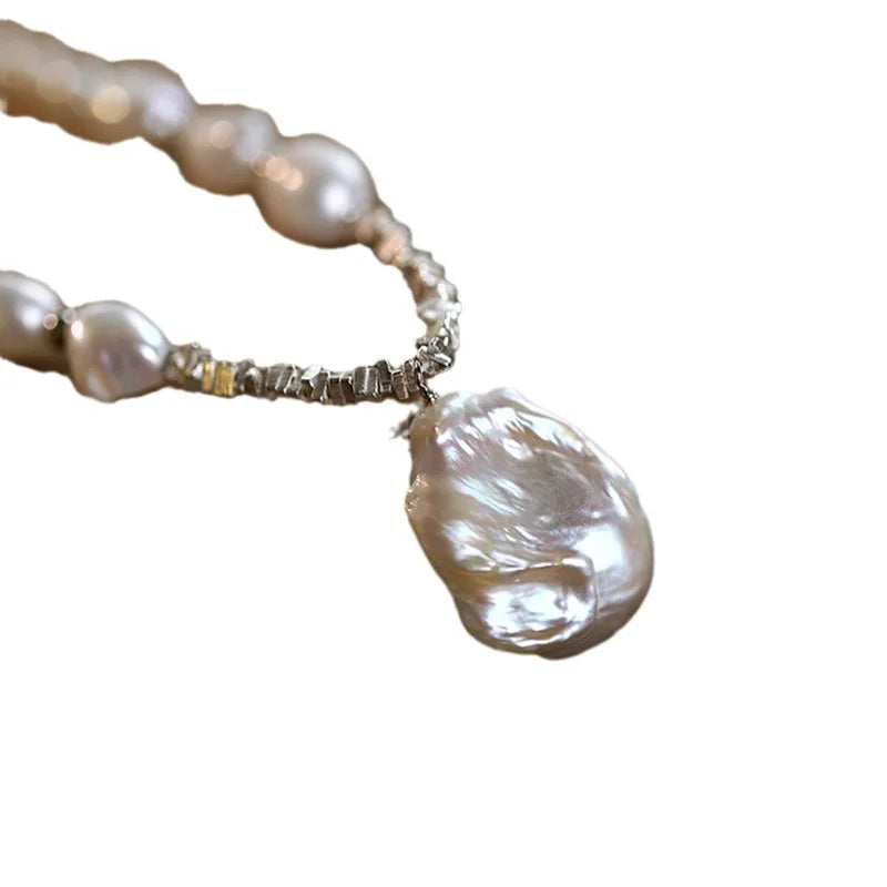 Retro Baroque Style Pearl Pendant Necklace